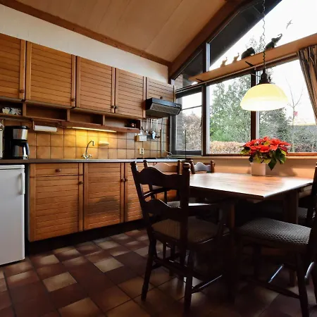 Wooden Holiday With Private Terrace & Garden In * אלטן