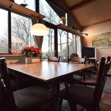 Wooden Holiday With Private Terrace & Garden In בית נופש *